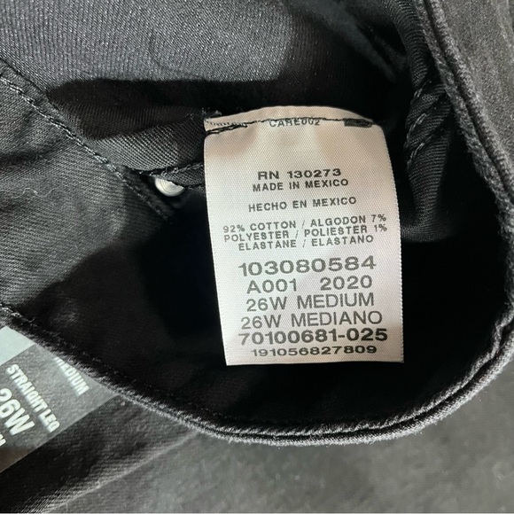 NWT Women’s Lee Plus Relaxed Fit Straight Leg Mid Rise Jeans Black 26W Medium - Picture 5 of 7